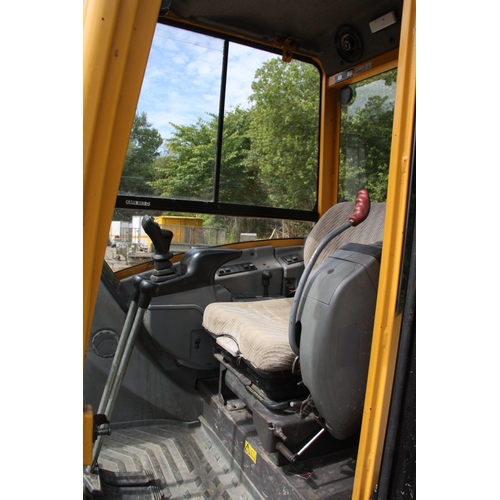 159 - KMN803D
Volvo ECR28 Excavator
First Registered 14.07.2010
Approx 3668 hours
rubber tracks with three... 