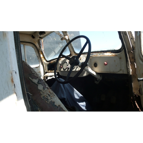 177 - 1950s Austin Luton lorry double axle with aluminum box - length 20ft - AS SEEN NO PAPERS KEYS ETC
Vi... 