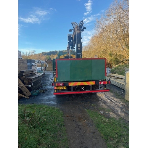 186 - RMN679K
Green DAF LF - 55 Dropside Lorry with Brick Grab - Gross weight 17000
First Registered 15.06... 