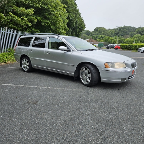 196 - LMN793C
Silver Volvo 285D5 SE 2401cc
First Registered 20.11.2006
Approx 120,000 miles
Auto Diesel