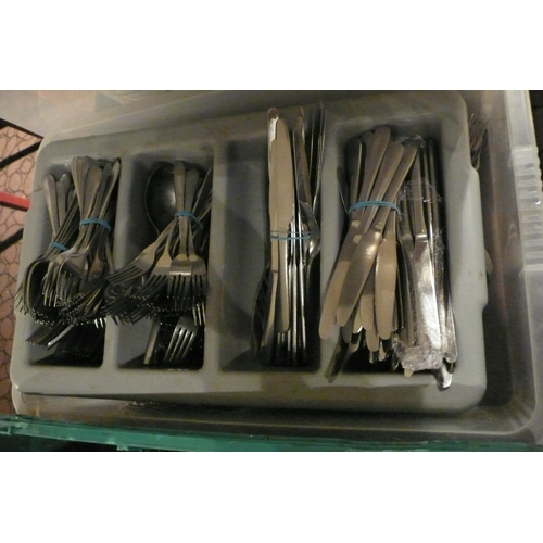 195 - Large collection of restaurant cutlery and flatware