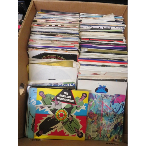 102 - Good box of assorted singles including Traffic, The Hollies, Guns N Roses etc