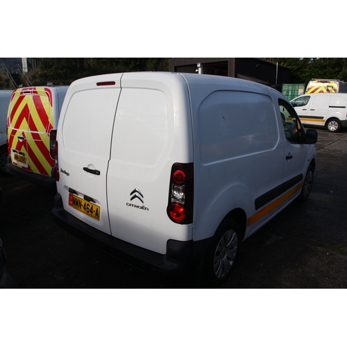 45 - MMN464A
White Citroen Berlingo van 1560cc
First Registered 27.05.2015
Approx 68,176 miles
Manual Die... 