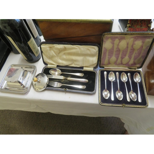 369 - Collection of cased rat tail silver teaspoons, silver lid and christening set plus silver plated ink... 