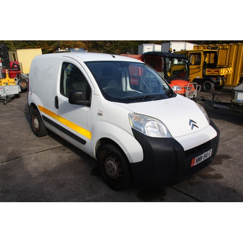 5 - NMN941E
White Citroen Nemo Van 1399cc
First Registered 23.06.2010
Approx 77,387 miles
Manual Diesel
... 