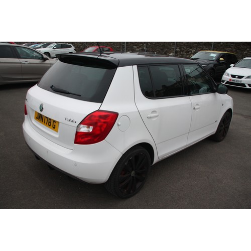 6 - JMN178G
White Skoda Fabia VRS 1390cc
First Registered 14.01.2011
Approx 106,000 miles
Auto Petrol
Tu... 