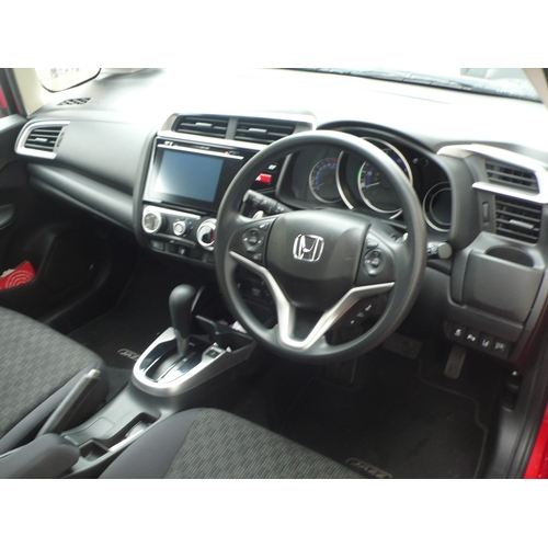 9 - MMN247P
Red Honda Jazz SE Navi I-VTEC 1318cc
First Registered 05.07.2016
Approx 33,000 miles
Auto Pe... 