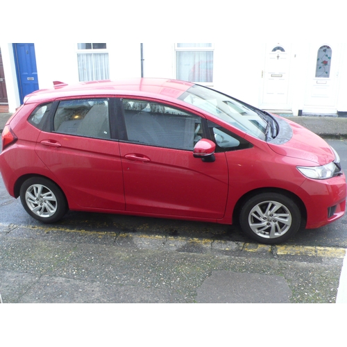 9 - MMN247P
Red Honda Jazz SE Navi I-VTEC 1318cc
First Registered 05.07.2016
Approx 33,000 miles
Auto Pe... 