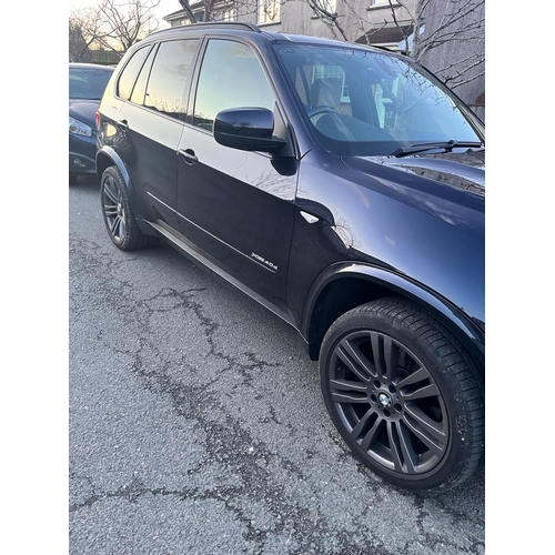 87 - RMN158V
Blue BMW X5 X Drive 40D M Sport
First Registered 14.01.2012
Approx 68,000 miles
Auto Diesel
... 