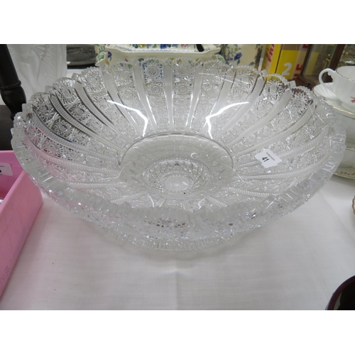 41 - Fine heavily cut large glass bowl with stand