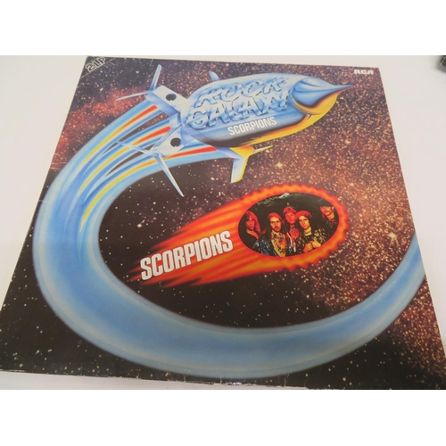 67 - Extensive collection of Scorpions LPs and picture discs - Blackout ( FA4131261), Fly to the Rainbow ... 