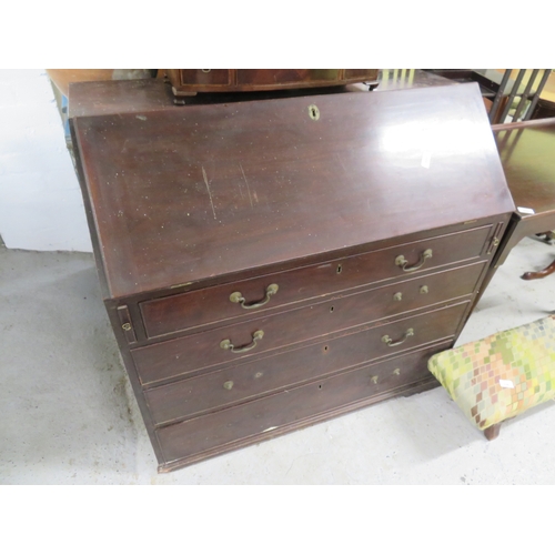 331 - George III mahogany bureau with four long graduated drawers