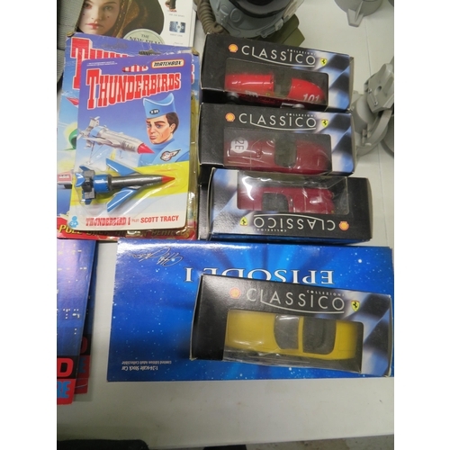 100 - Collection of model cars, Thunderbirds toys , plus two fighter and diver toy sets