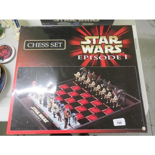 104 - Star Wars episode One chess set