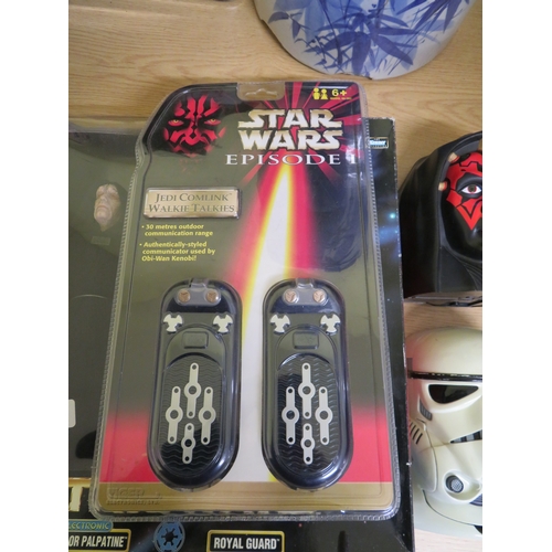 138 - Two Star Wars action figures, boxed plus two Star Wars playsets plus a pair of Jedi comlink walkie t... 