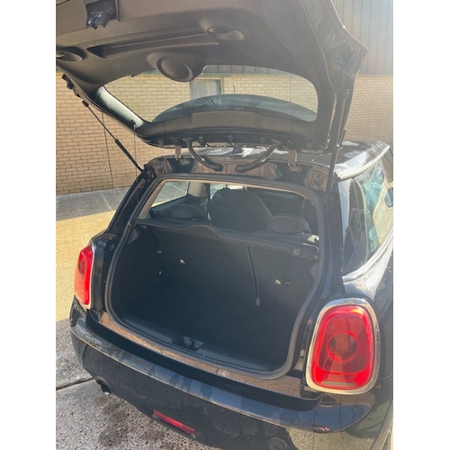 110 - NMN901M
Black Mini One 1198cc
First Registered 15.02.2016
Approx 84,000 miles
Manual Petrol
Noisy ti... 