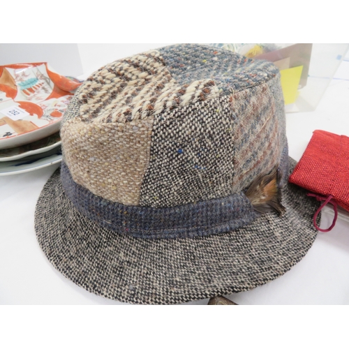 248 - Jonathan Richard - Donegal Tweed hat - size M