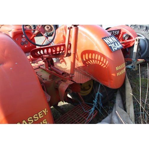 60 - NMN754A
Red Massey Harris Senior Twin Power 102 GS tractor
Circa 1940/50s
SEE MORE INFORMATION FOR V... 
