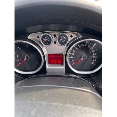 17 - MMN693W
Blue Ford C-Max Zetec TD115 1753cc
First Registered 25.10.2010
Approx 97,450 miles
Manual Di... 