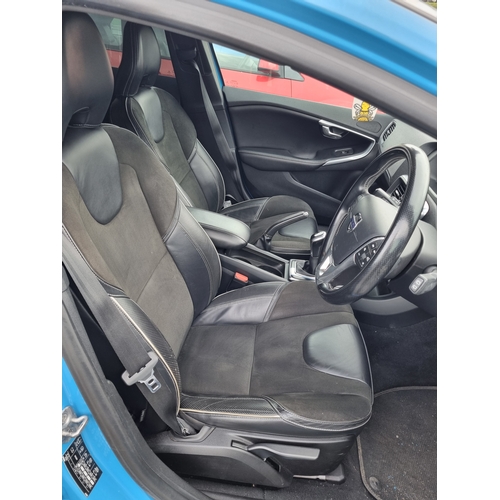 4 - AK14COU
Blue Volvo V40 R-Design 1.6D D2
First Registered 17.07.2014
Approx 113,000 miles
Manual Dies... 