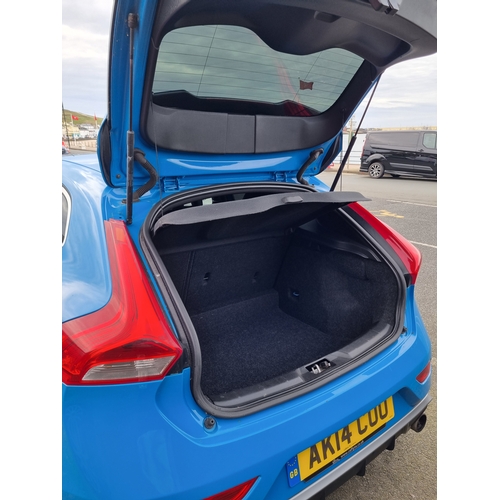 4 - AK14COU
Blue Volvo V40 R-Design 1.6D D2
First Registered 17.07.2014
Approx 113,000 miles
Manual Dies... 