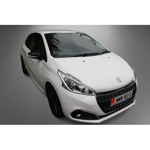 8 - NMN913D
White Peugeot 208 Black Edition 1200cc
First Registered 12.03.2018
Approx 48,326 miles
Manua... 