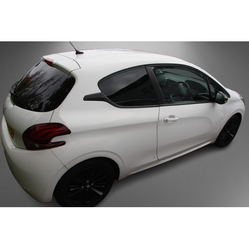 8 - NMN913D
White Peugeot 208 Black Edition 1200cc
First Registered 12.03.2018
Approx 48,326 miles
Manua... 