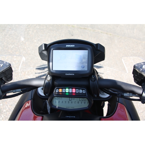 45 - 574-PMN
Red Ducati Diavel Carbon 1198cc
First Registered 04.10.2014
Approx 8,839 miles
Petrol