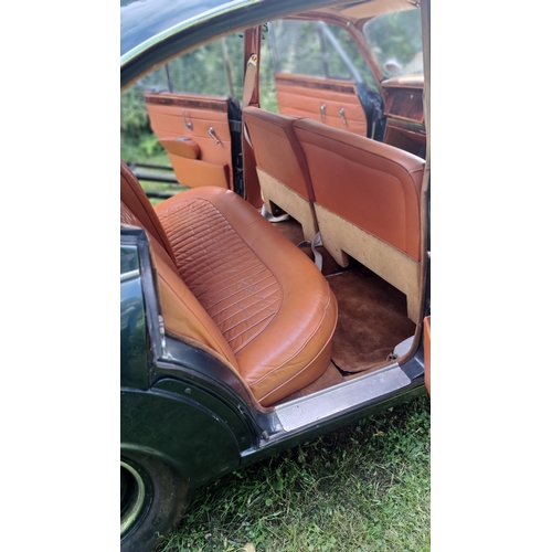 52 - JMN220W
Green Daimler V8 Saloon 2548cc
First Registered 24.08.1964
Approx 59,000 miles
Auto Petrol
C... 