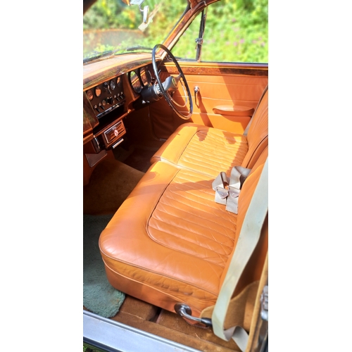 52 - JMN220W
Green Daimler V8 Saloon 2548cc
First Registered 24.08.1964
Approx 59,000 miles
Auto Petrol
C... 