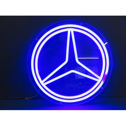 33 - Light up Mercedes sign
Diameter approx 30cm