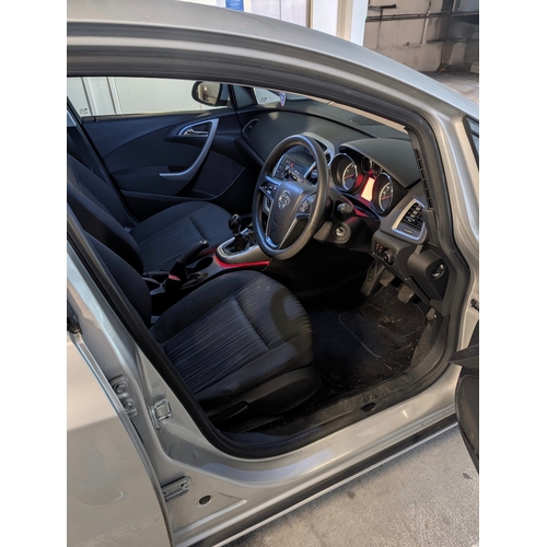 102 - KMN259T
Silver Vauxhall Astra Exclusive 1.CDTI
First Registered 29.11.2011
Approx 65,000 miles
Manua... 