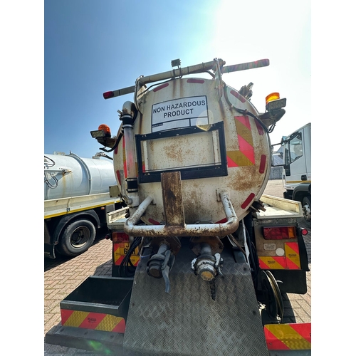 107 - JMN61H
Iveco EuroCargo ML100E18K Septic tanker
First Registered 16.05.2008
Approx 410,490 KM
Manual ... 