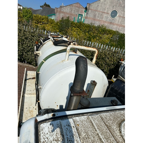 107 - JMN61H
Iveco EuroCargo ML100E18K Septic tanker
First Registered 16.05.2008
Approx 410,490 KM
Manual ... 