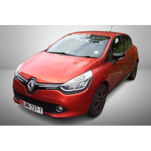38 - LMN737T
Red Renault Clio Dynamique 899cc
First Registered 05.09.2014
Approx 54,190 miles
Manual Petr... 