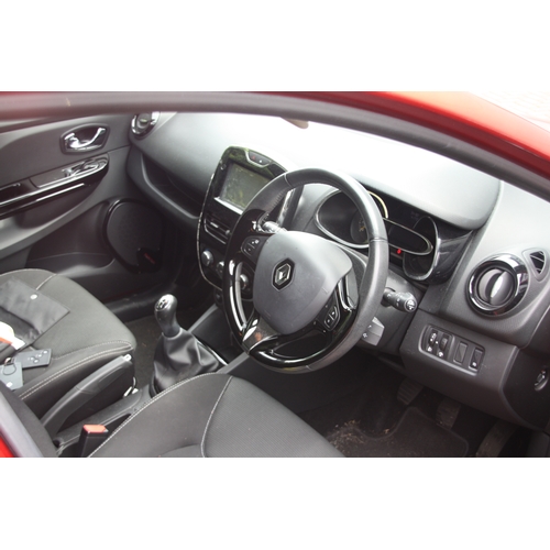 38 - LMN737T
Red Renault Clio Dynamique 899cc
First Registered 05.09.2014
Approx 54,190 miles
Manual Petr... 