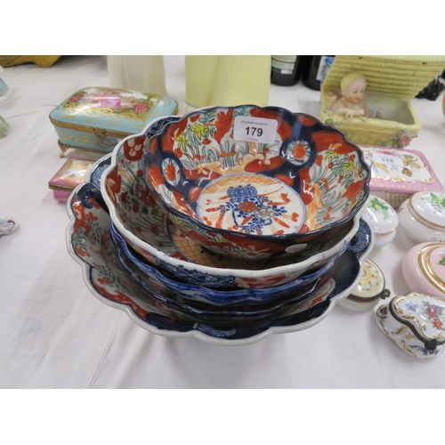 179 - Five Japanese Imari porcelain fluted bowls
