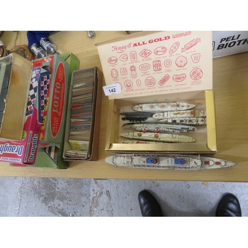 142 - Small collection of metal Dinky and other boats