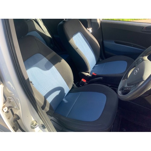 72 - MMN490M
Hyundai i10 SE 998cc
First Registered 28.07.2016
Approx 106,000 miles
Manual Petrol
Vehicle ... 
