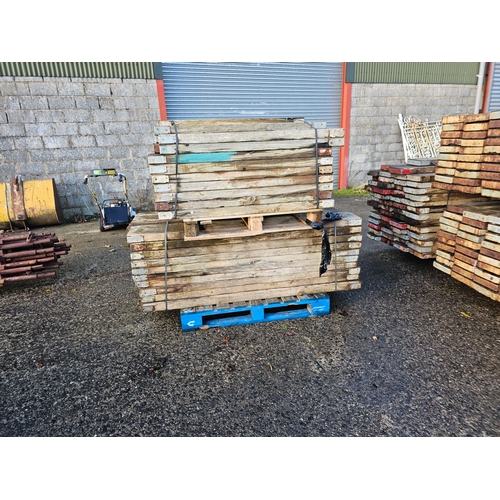 114 - Large quantity of scaffolding planks