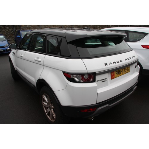 64 - PMN573G
White Range Rover Evoque Pure SD4 2179cc
First Registered 01.03.2013
Approx 64,992 miles
Aut... 