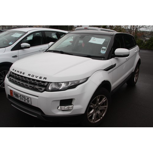 64 - PMN573G
White Range Rover Evoque Pure SD4 2179cc
First Registered 01.03.2013
Approx 64,992 miles
Aut... 