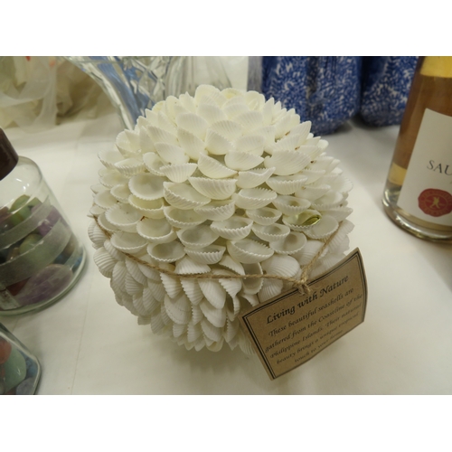 497 - Seashell ornament