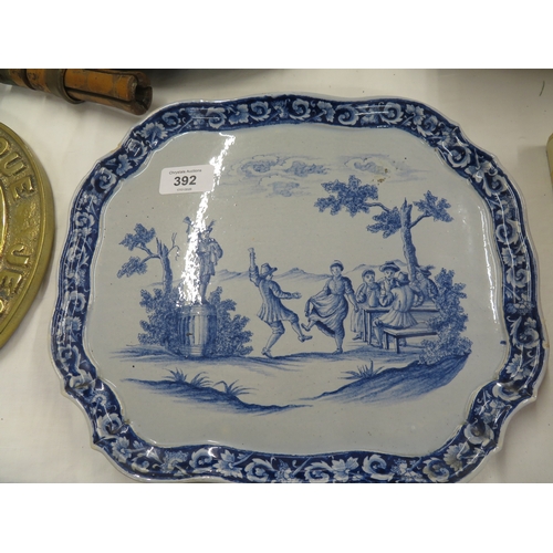 A blue and white probably Dutch Delphware oval dish