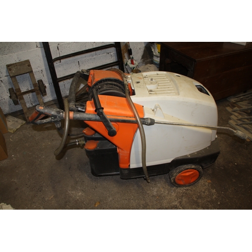 134 - Stihl RE 551 Plus pressure washer