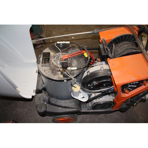 134 - Stihl RE 551 Plus pressure washer