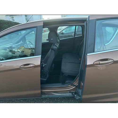 110 - NMN161K
Gold Ford B-Max Titanium Turbo 998cc
First Registered 10.05.2013
Approx 61,000 miles
Petrol ... 