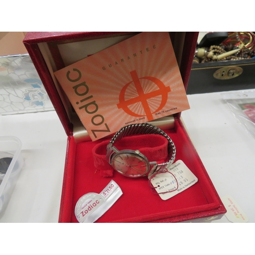 342 - Zodiac gents automatic wristwatch with box, papers etc