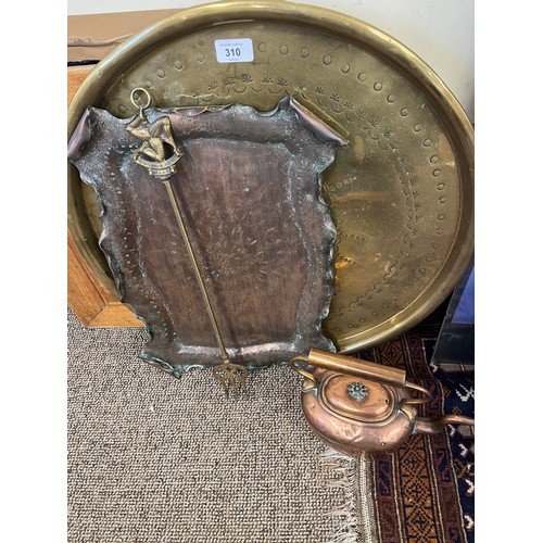 310 - Brass copper tray, copper kettle and toasting fork