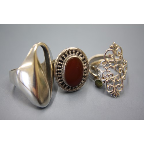 324 - Four silver rings